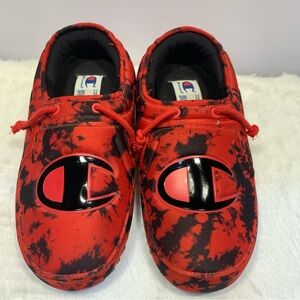 Champion University Slippers in the 'Tie Dye - Black Scarlet' colorway SZ 11